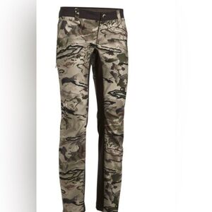 UNDER ARMOUR STEALTH WOMEN'S Camo Hunting pants 6/8